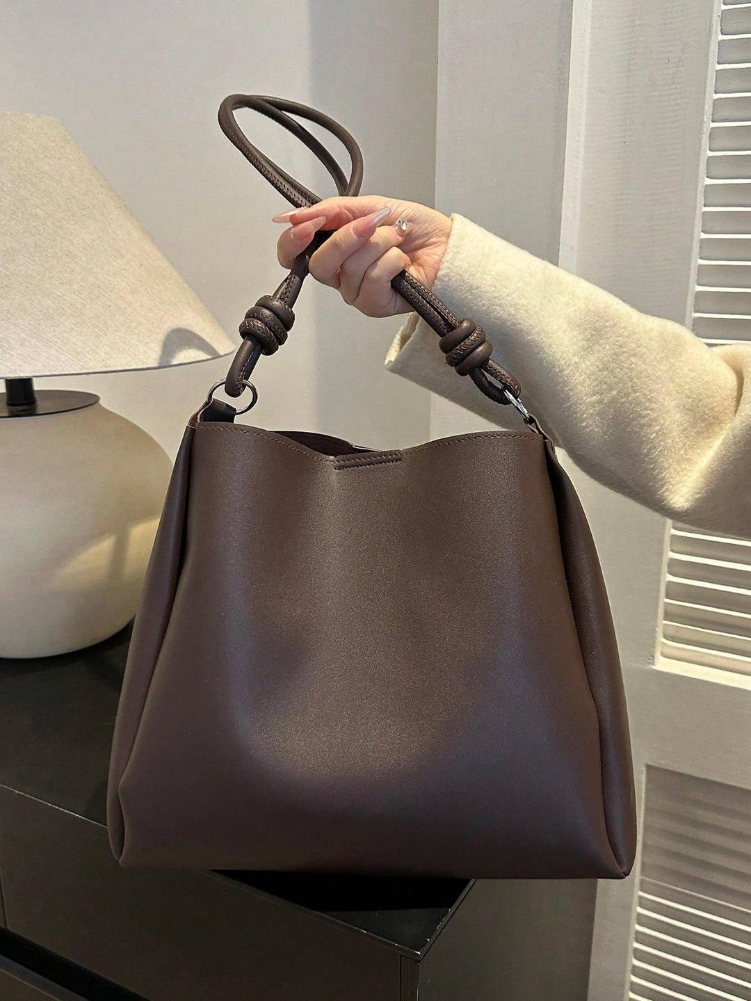 Aloria™ | Knot-Detail Bucket Bag