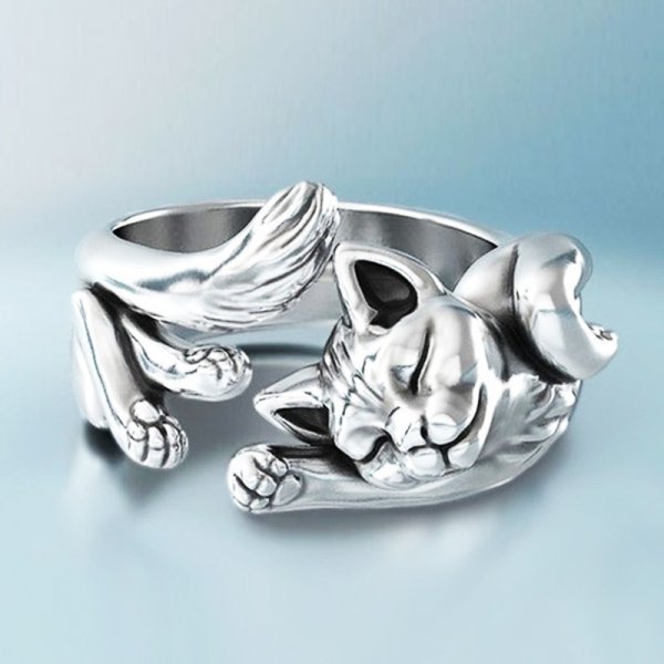 WhiskerLuxe™ | Vintage Silver Cat Ring