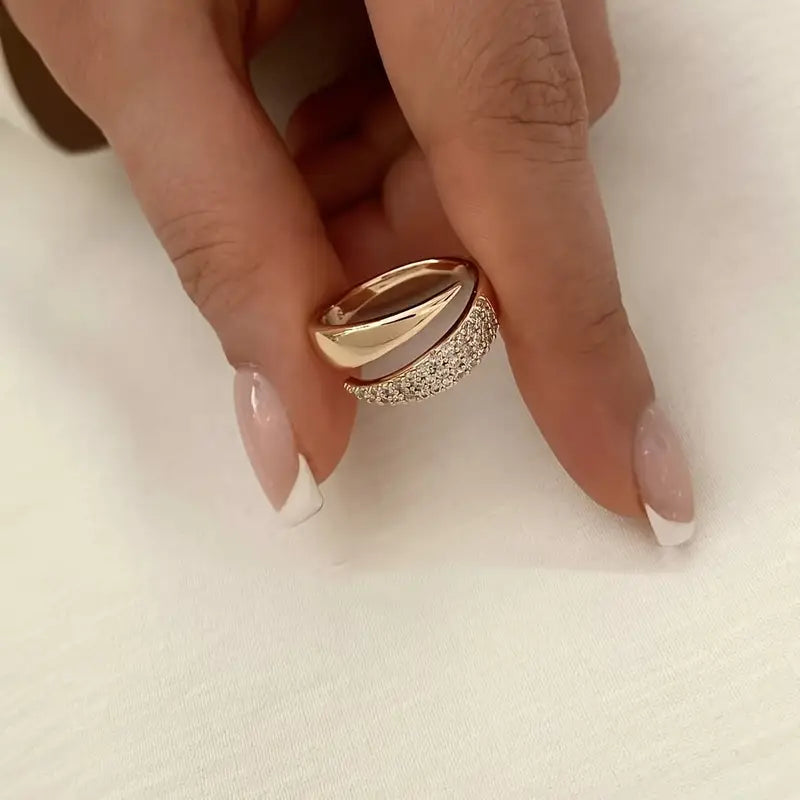 Luna – Symbolic Unity Ring