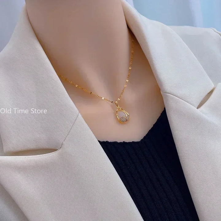 Elegant Rose Crystal and Gold Pendant Necklace