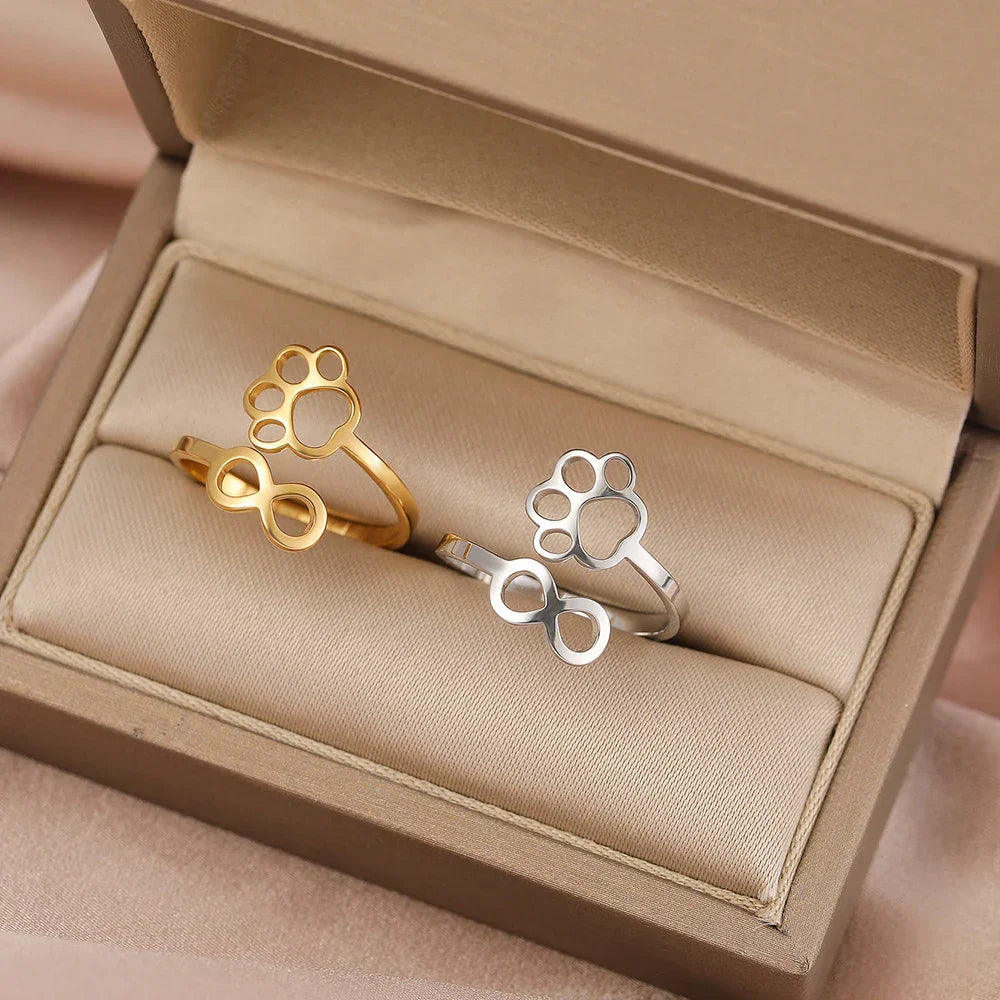 Chloe  - Adjustable infinity paws made of silver and gold
