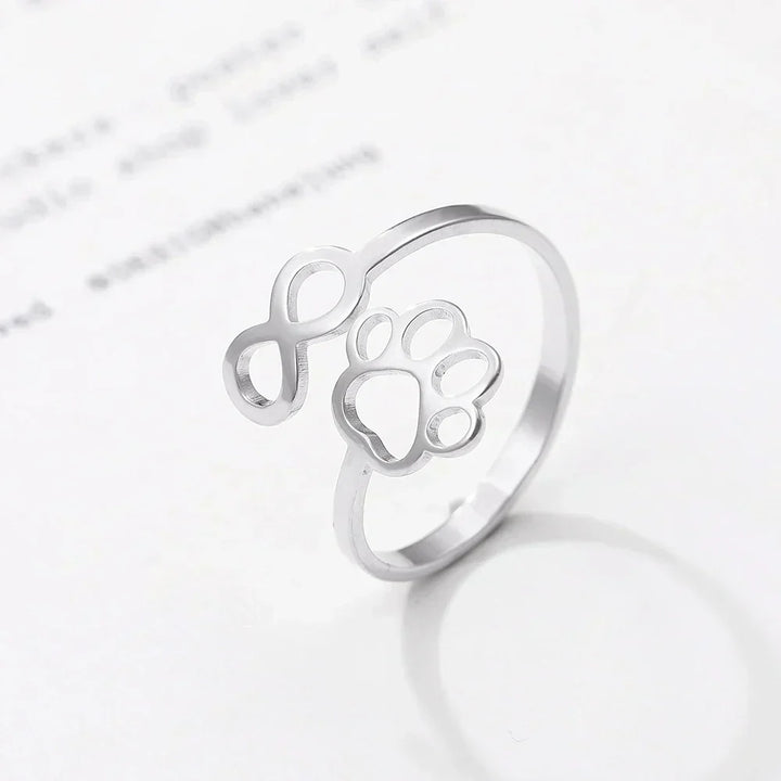 Chloe  - Adjustable infinity paws made of silver and gold