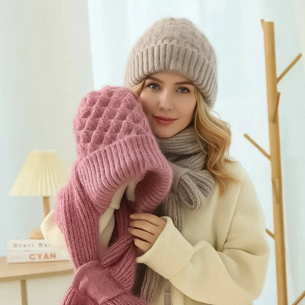 Ashworth Luxe™ | 2-in-1 Scarf Hood