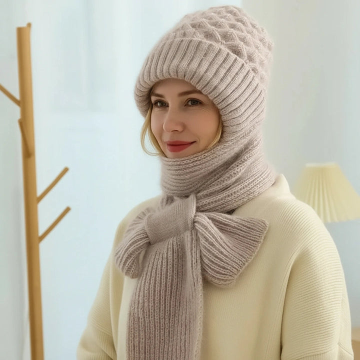 Ashworth Luxe™ | 2-in-1 Scarf Hood